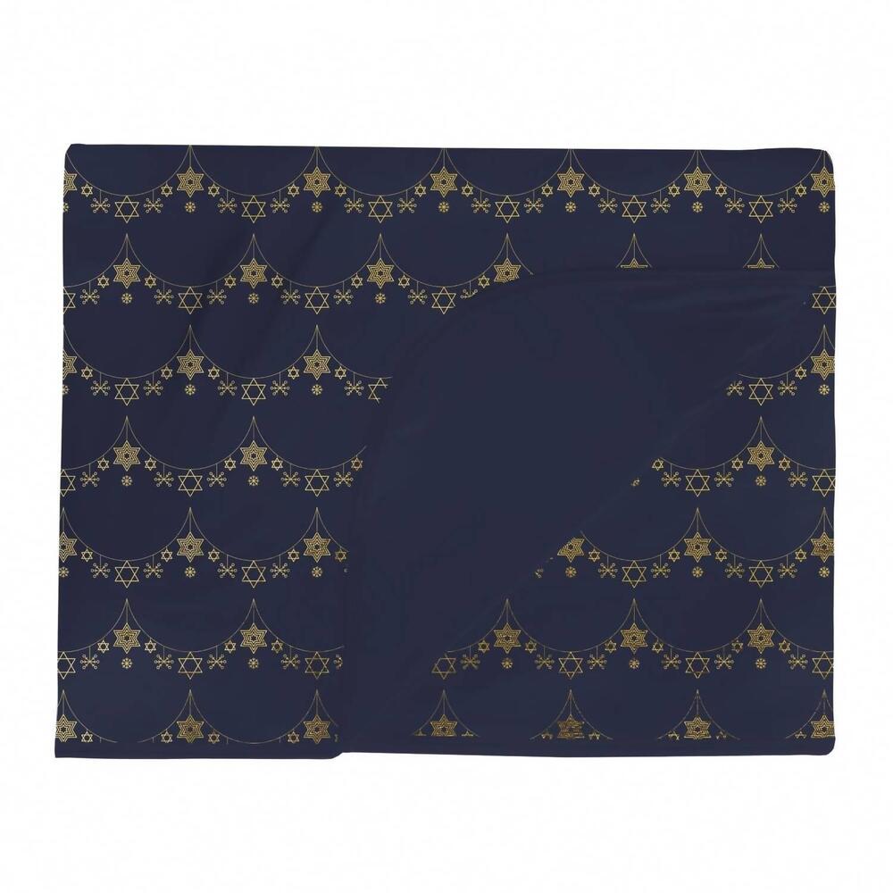 NEW KICKEE kid's double layer throw blanket in winter garland